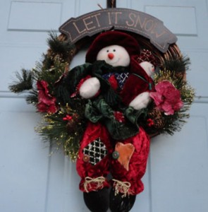 Christmas, wreath, door wreath, celebrate, decorate, holidays, festivities, lynne st. james